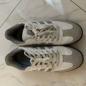 Adidas Men's Classic White and Gray Sneakers